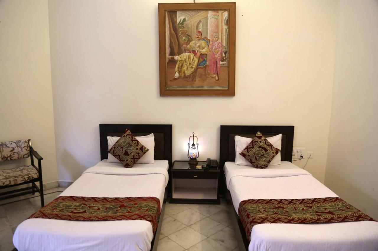 Hotel Karan Villas Kota  Exterior photo